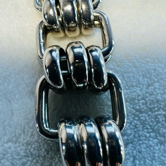 Uni-sex Chunky Chain Silver Bracelet - Picture 4 of 7